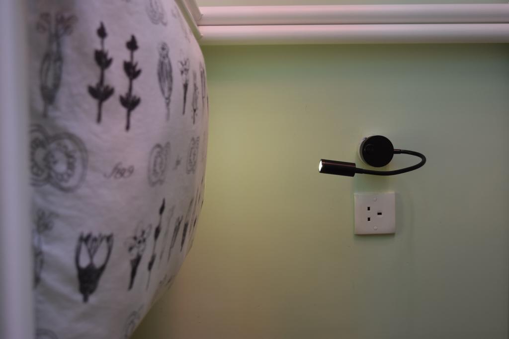 Ruby Hostel Цзюлун Экстерьер фото